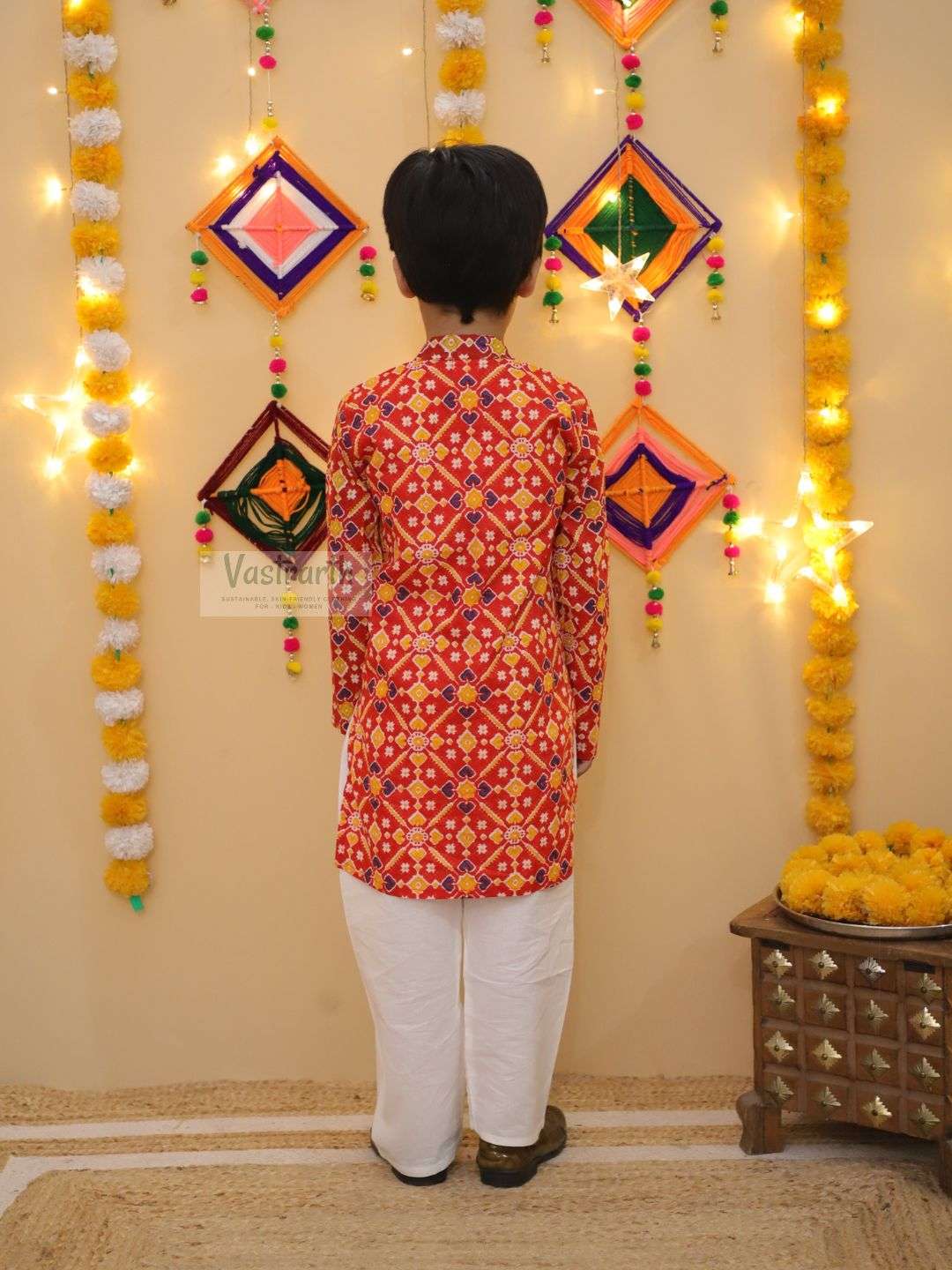 Red Premium Quality Festive Wear Kurta With Pajama For Boys. - Image 2